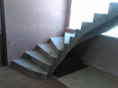 Лестница с забежными ступенями ул. Просторная.